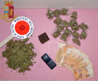 Quel pub dove accanto al caffè spuntava anche la marijuana 1