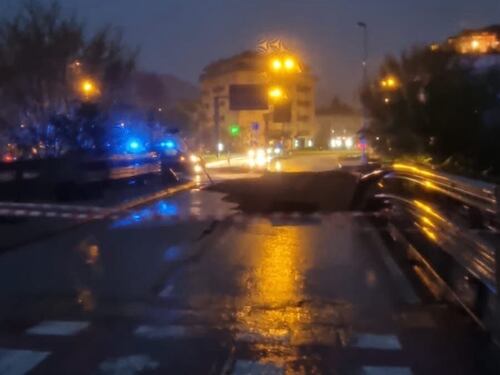 La voragine apertasi a Vicenza a causa del maltempo