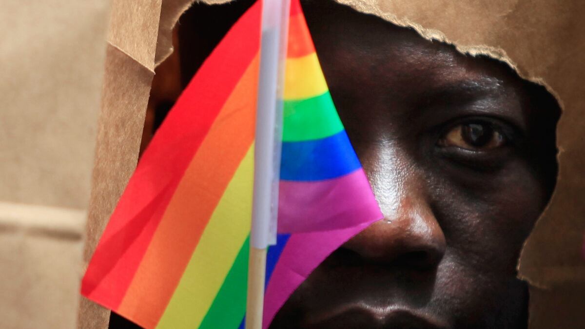Quel vescovo di Ferrara ringraziato dall'Arcigay