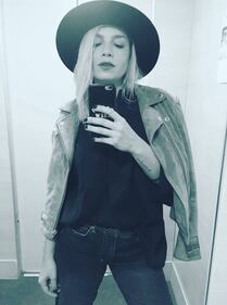 Belen Rodriguez ed Emma Marrone: sfida sexy 23