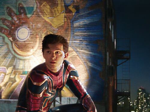 Spider-Man rivoluzione: dal costume nero al set veneziano