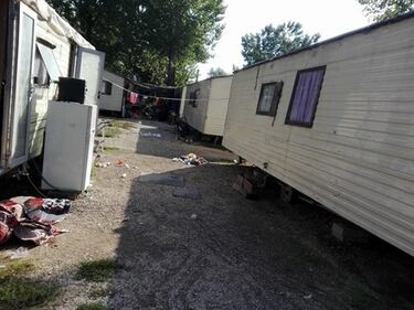 Camping River, il primo campo rom chiuso dalla Raggi 3