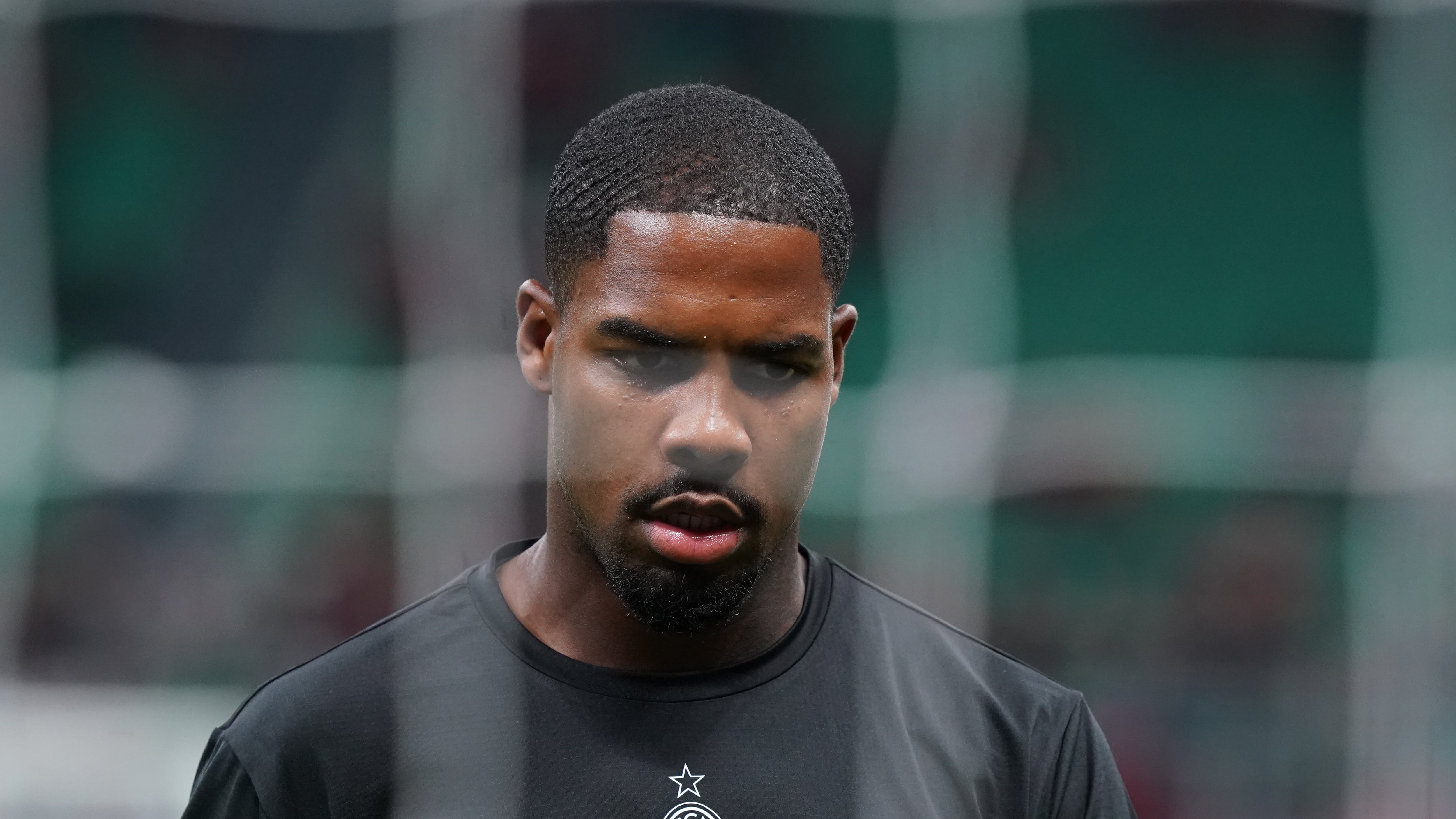 Milan, la tegola è doppia. Maignan fuori tre mesi e Theo positivo al Covid