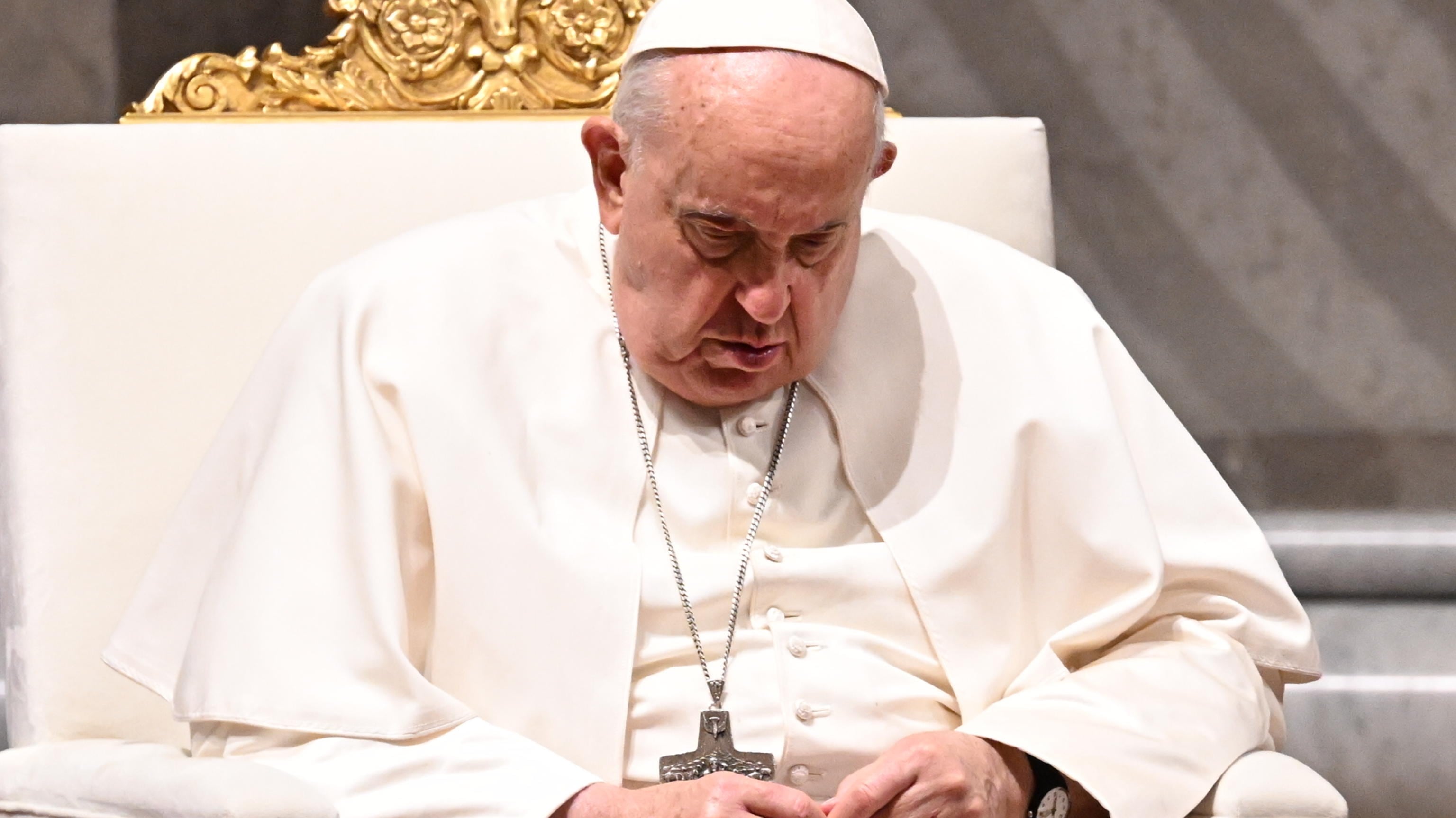 "Non possono essere massoni...". La "scomunica" di papa Francesco