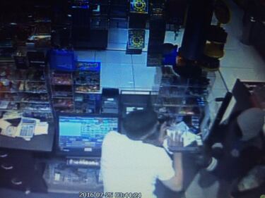 "Troppe rapine, costretti a chiudere il bar di notte": i banditi in azione 5