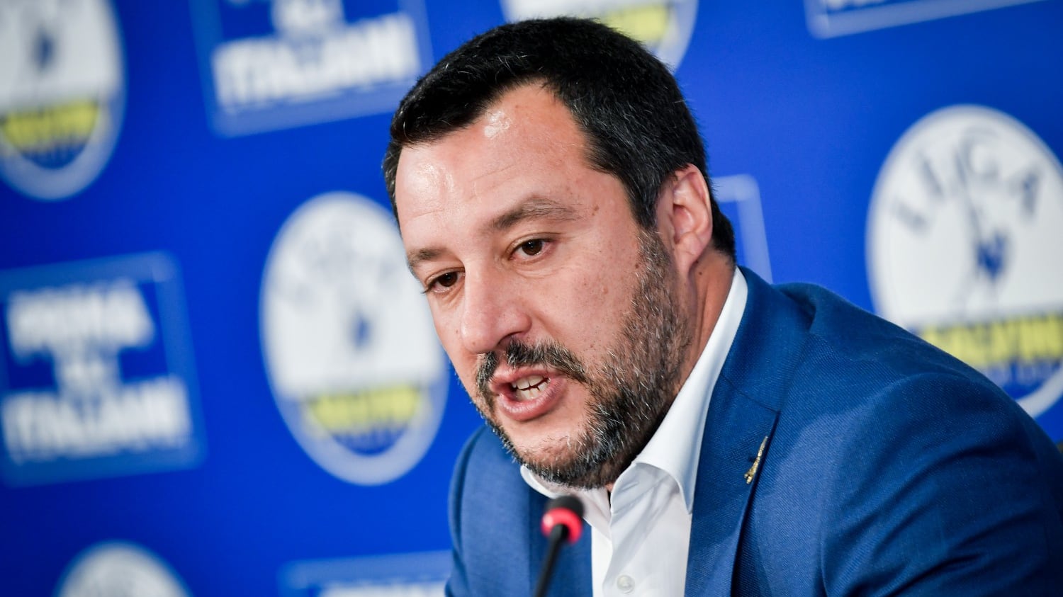 Il bluff di Salvini sulla flat tax. E i grillini sbottano: sei sleale