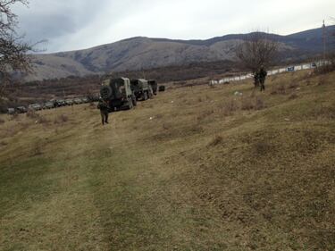 Camion con truppe russe vicino a a Perevalnoe 4