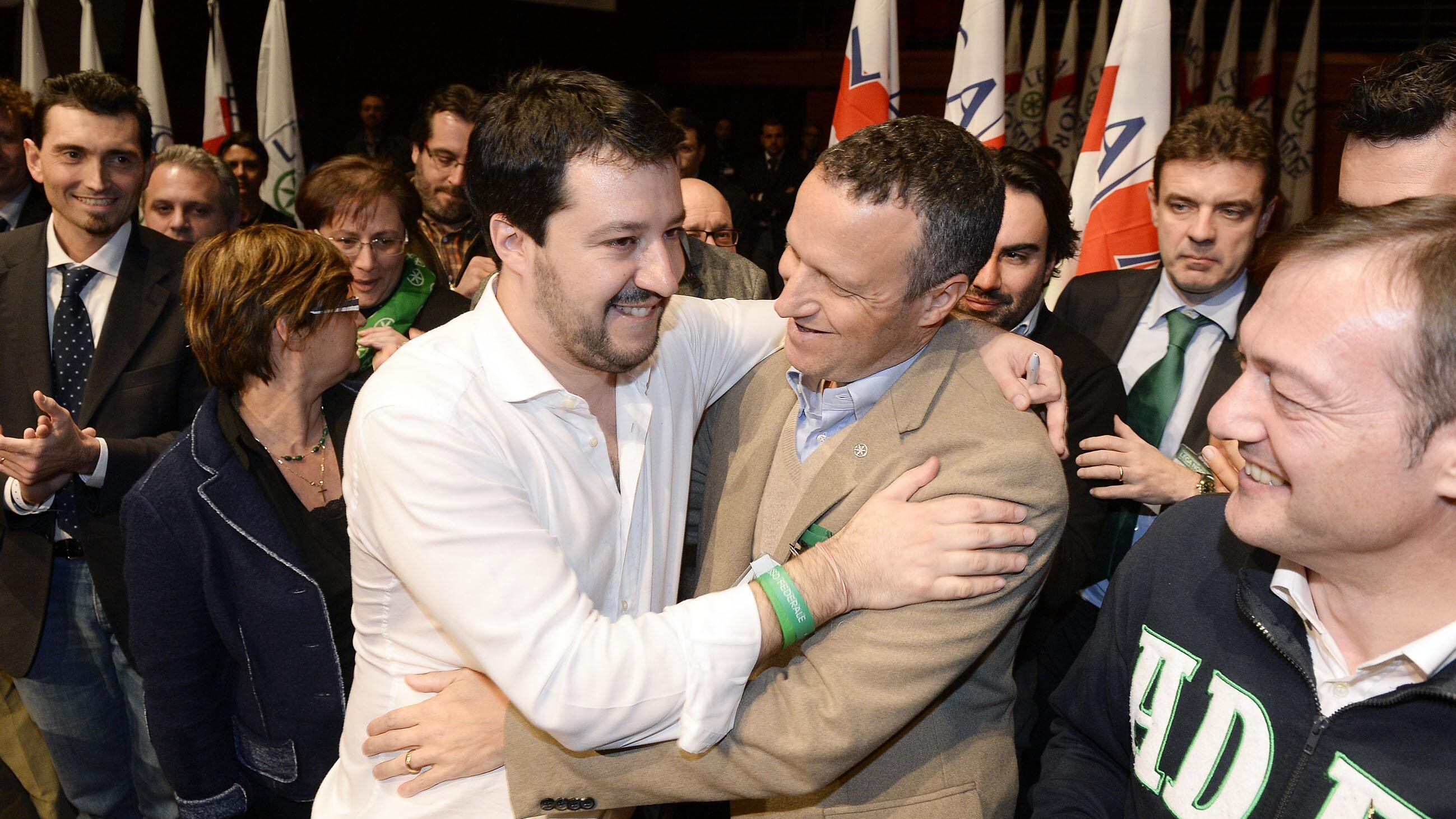 Lega, lo scontro tra Matteo Salvini e Flavio Tosi a Roma: 8 parlamentari pronti a lasciare il Carroccio