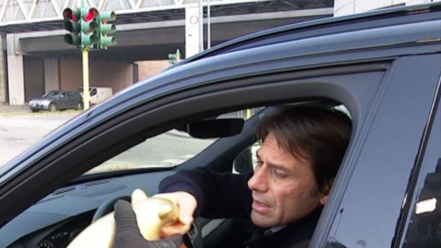 "Questa è una domanda stupida" Conte sbotta per il Tapiro d'Oro