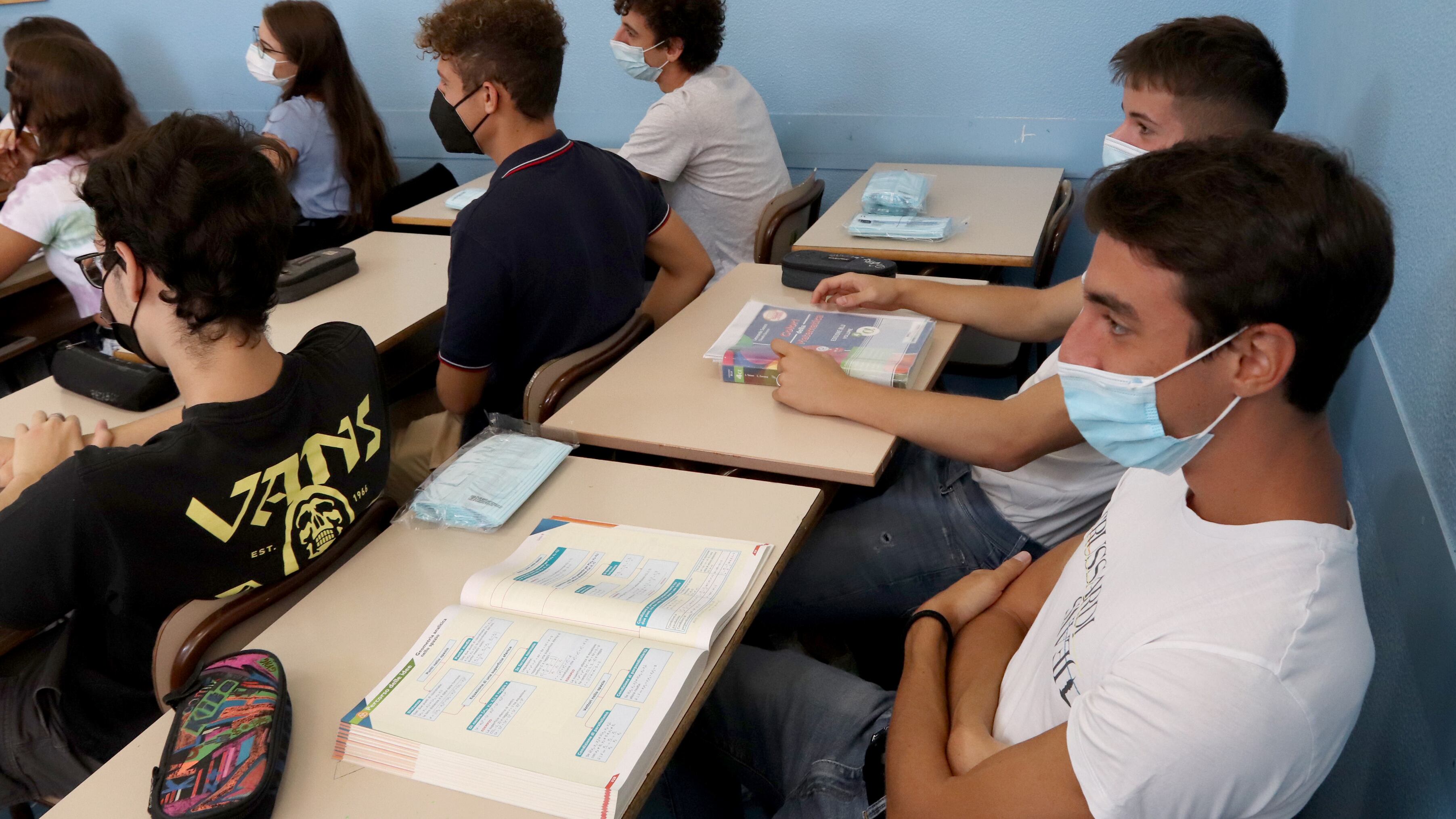 Cattedre scoperte e quarantene, scuola in tilt