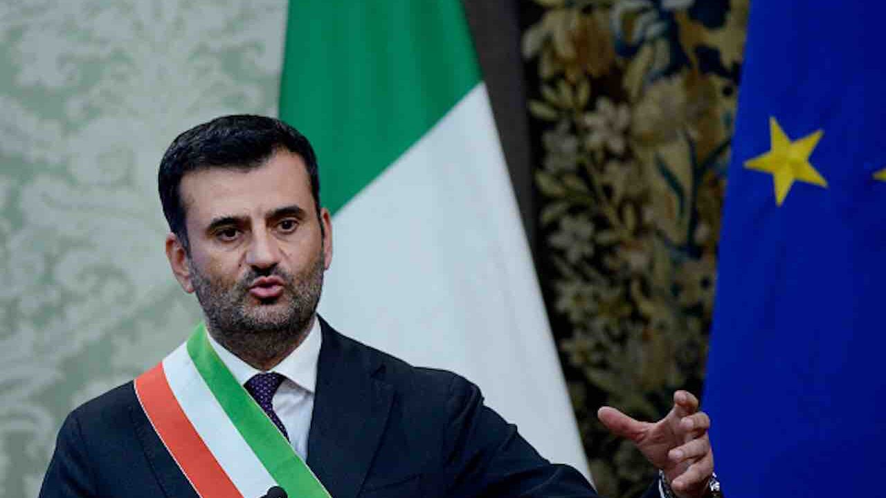 Mafia, commissione ispettiva a Bari. Insorge la sinistra: "Atto di guerra", ma il Viminale la zittisce