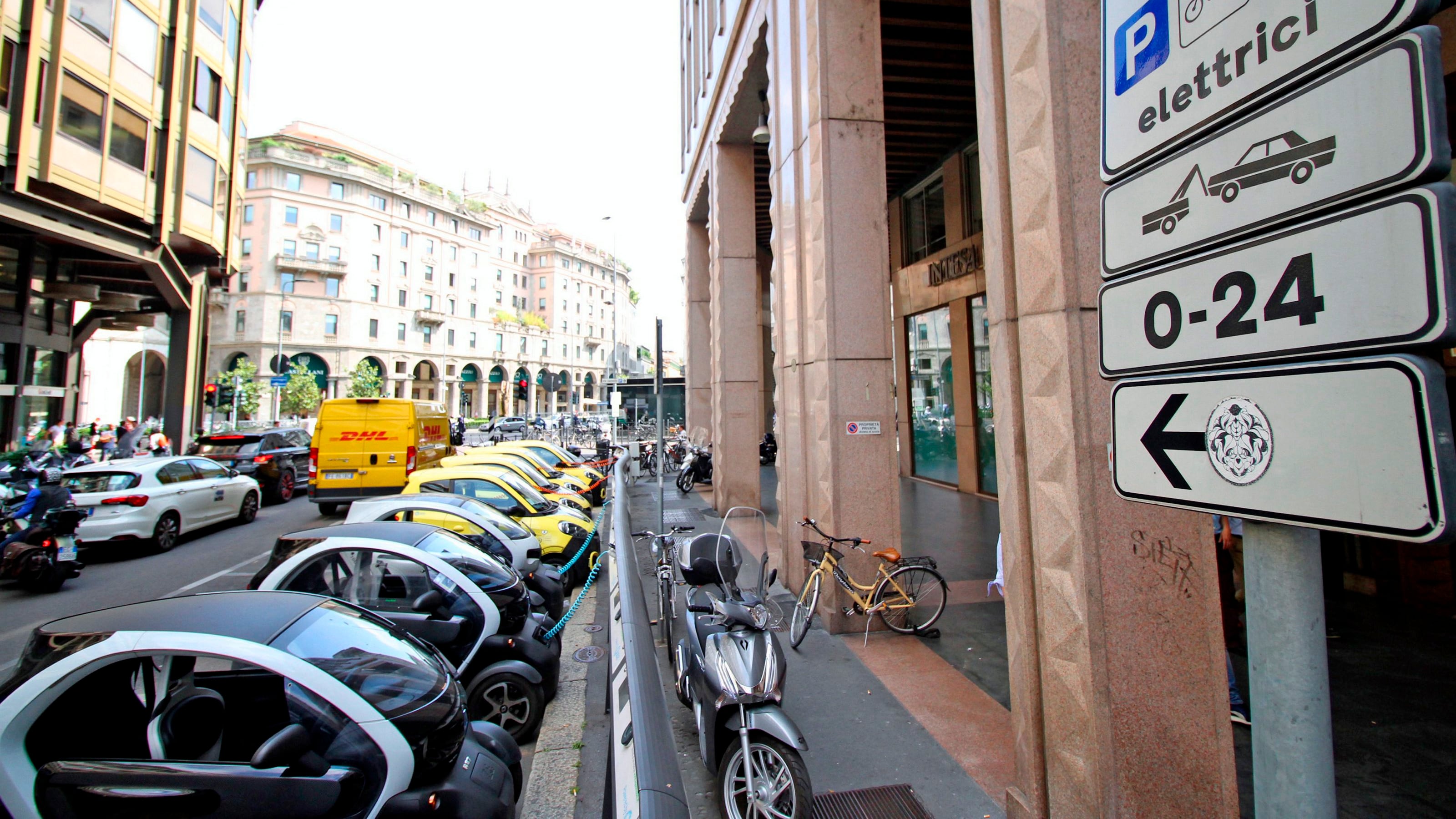 Auto elettriche Pavia le esclude da aree Ztl e isole pedonali