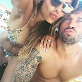 Carolina Marconi, selfie piccanti e seno da urlo sotto il bikini 7