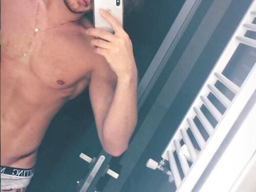 Umberto Gaudino nudo su Instagram manda i fan in delirio
