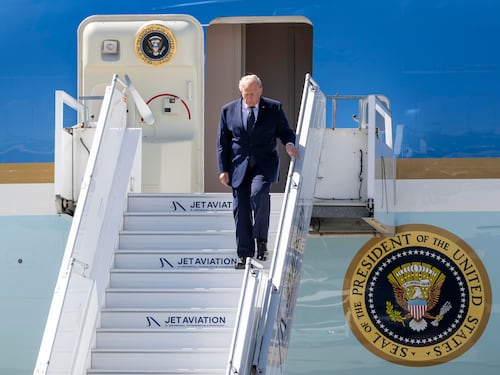 In nome del consenso Donald trascura pure i dati della Cia
