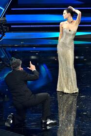 La top model Vittoria Ceretti sul palco di Sanremo 3