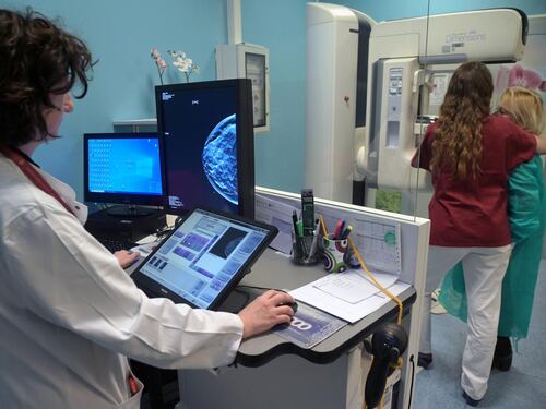 In Italia 950mila le donne col cancro al seno, Rete oncologica pazienti Italia: 'fare almeno 150 munti attività fisica a settimana'