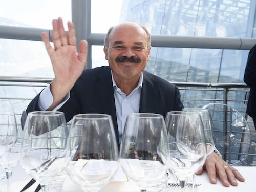 "Vorrei conoscere Berlusconi. Vizi? Cibo, amore e cotton fioc"