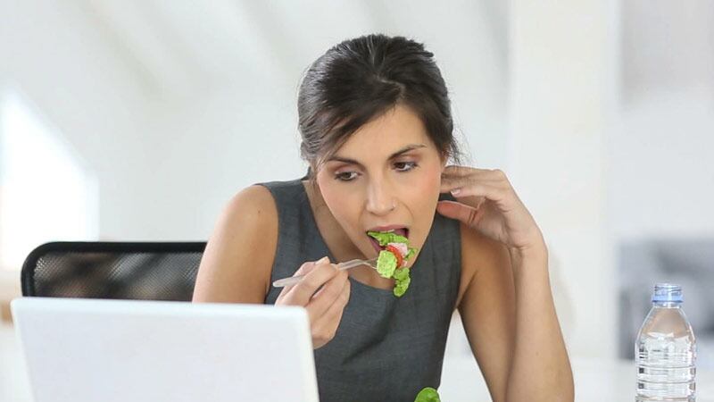 La nutrizionista confessa: "Ogni professione ha la sua dieta specifica"