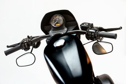 Harley-Davidson Iron 883 Special Edition S 18