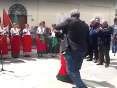 Michele Emiliano in ospedale: sospetta rottura del tendine di Achille
