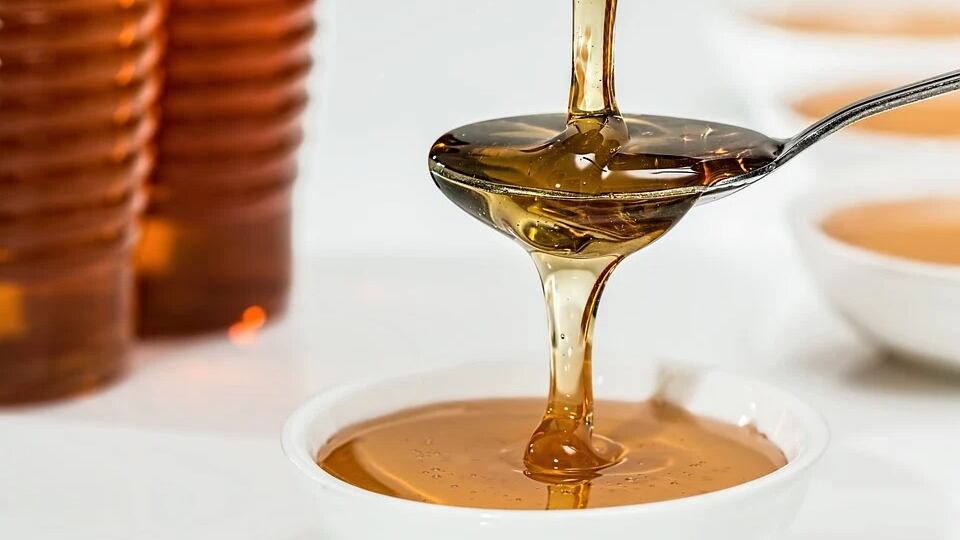 Miele: proprietà e benefici del nettare degli dei