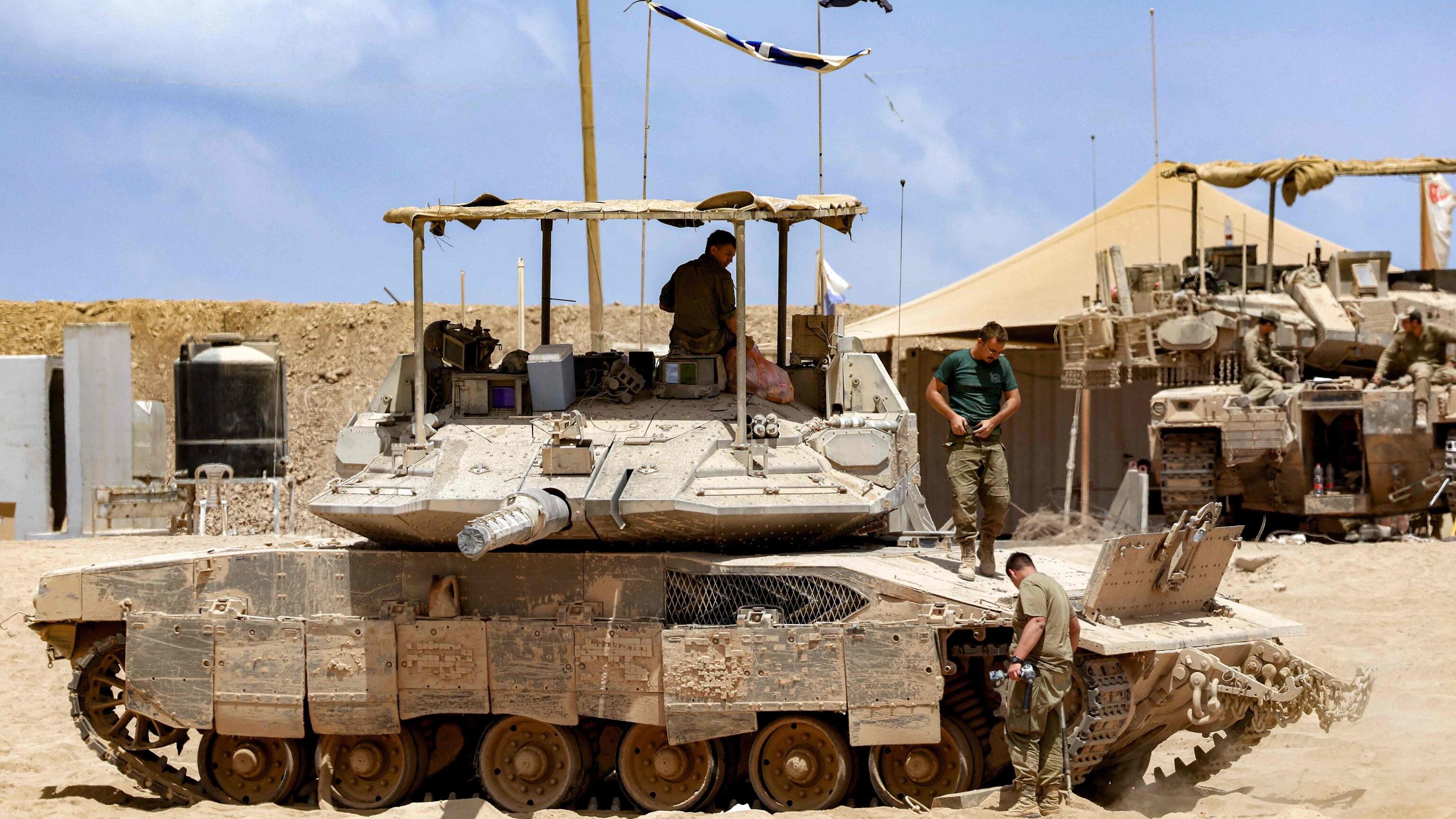 L'ostruzionismo dell'Idf allo stremo e i rischi per i rapiti. Ma Bibi tira dritto