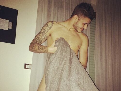 Wandita e Icardi, una coppia social: adesso anche il selfie "aftersex"