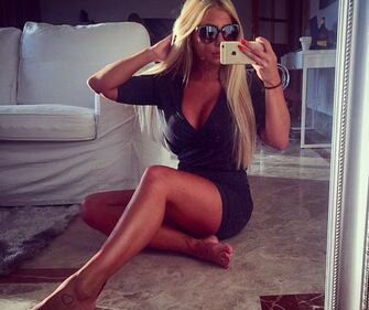Jelly Devote, modella e imprenditrice dal corpo scolpito 6