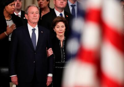 Trump rende omaggio a Bush 4