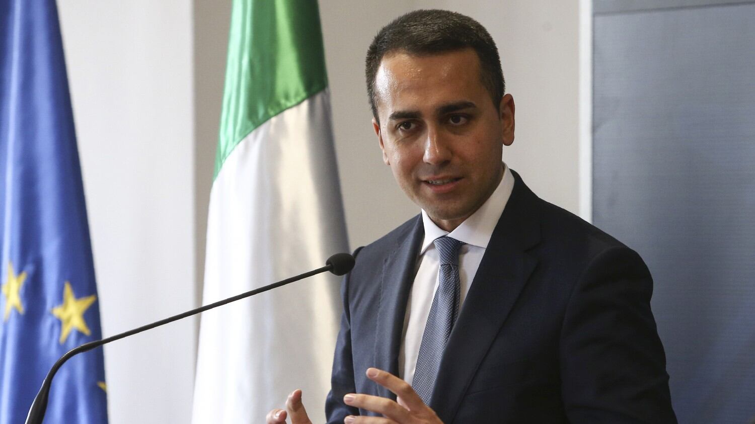Strappo grillino agli Usa: "Togliete sanzioni a Iran, Corea e Venezuela"
