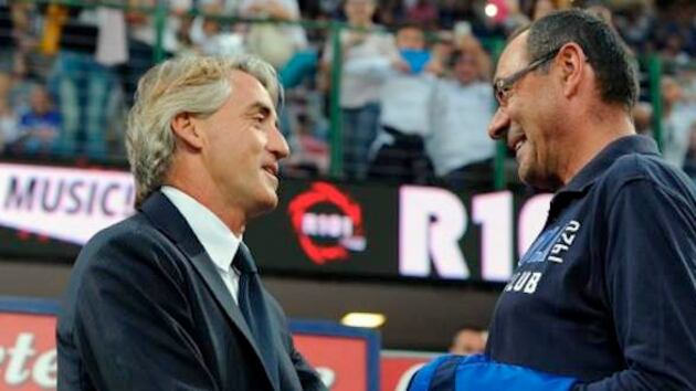 Sarri, il mister "rosso" ma solo di vergogna