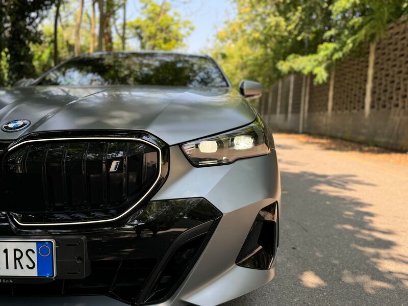 BMW i5 Touring eDrive40: guarda la gallery della Station Wagon elettrica da 340 CV 7