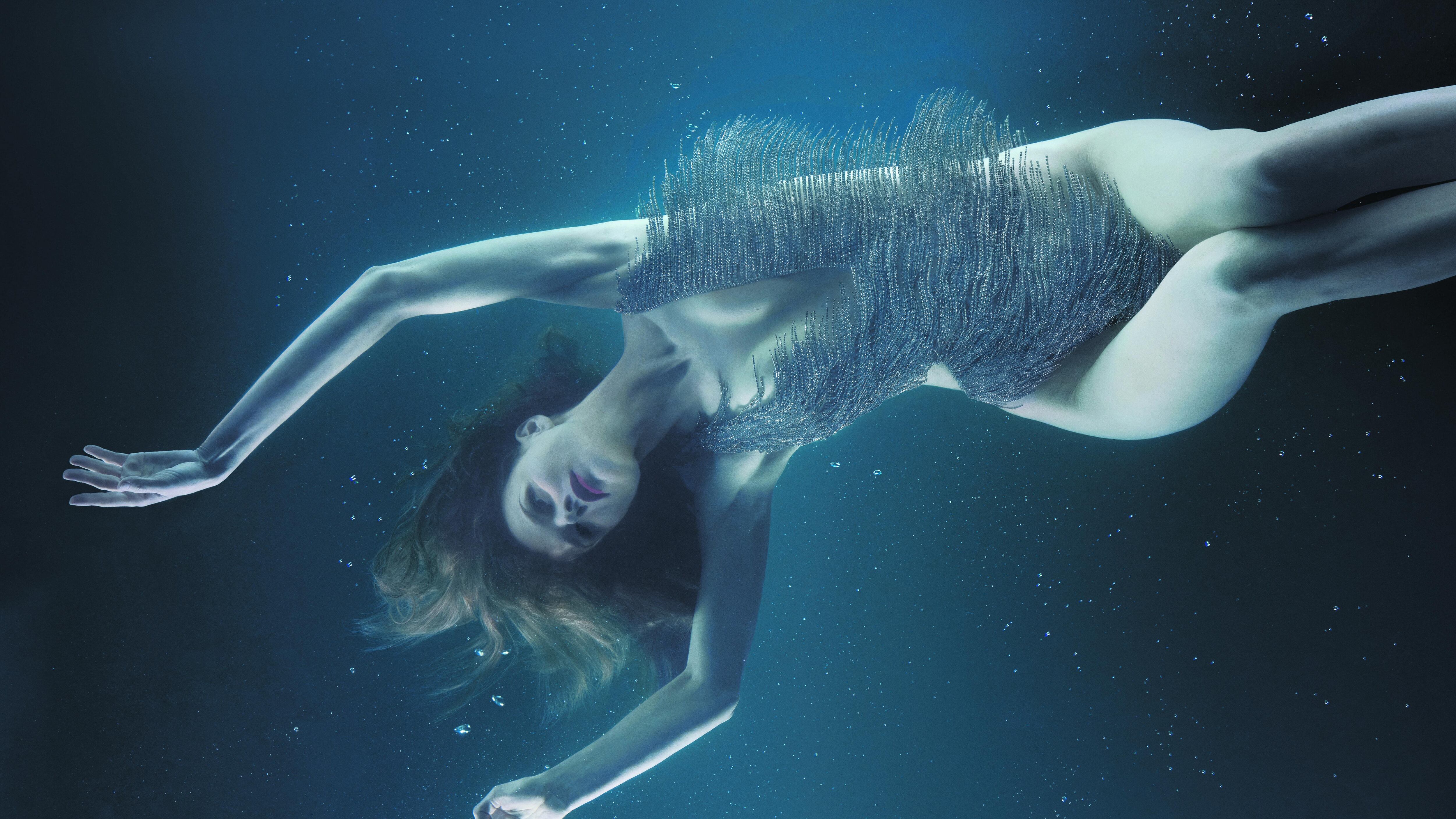 Aria, vento e donna. "The Cal" racconta la natura delle cose