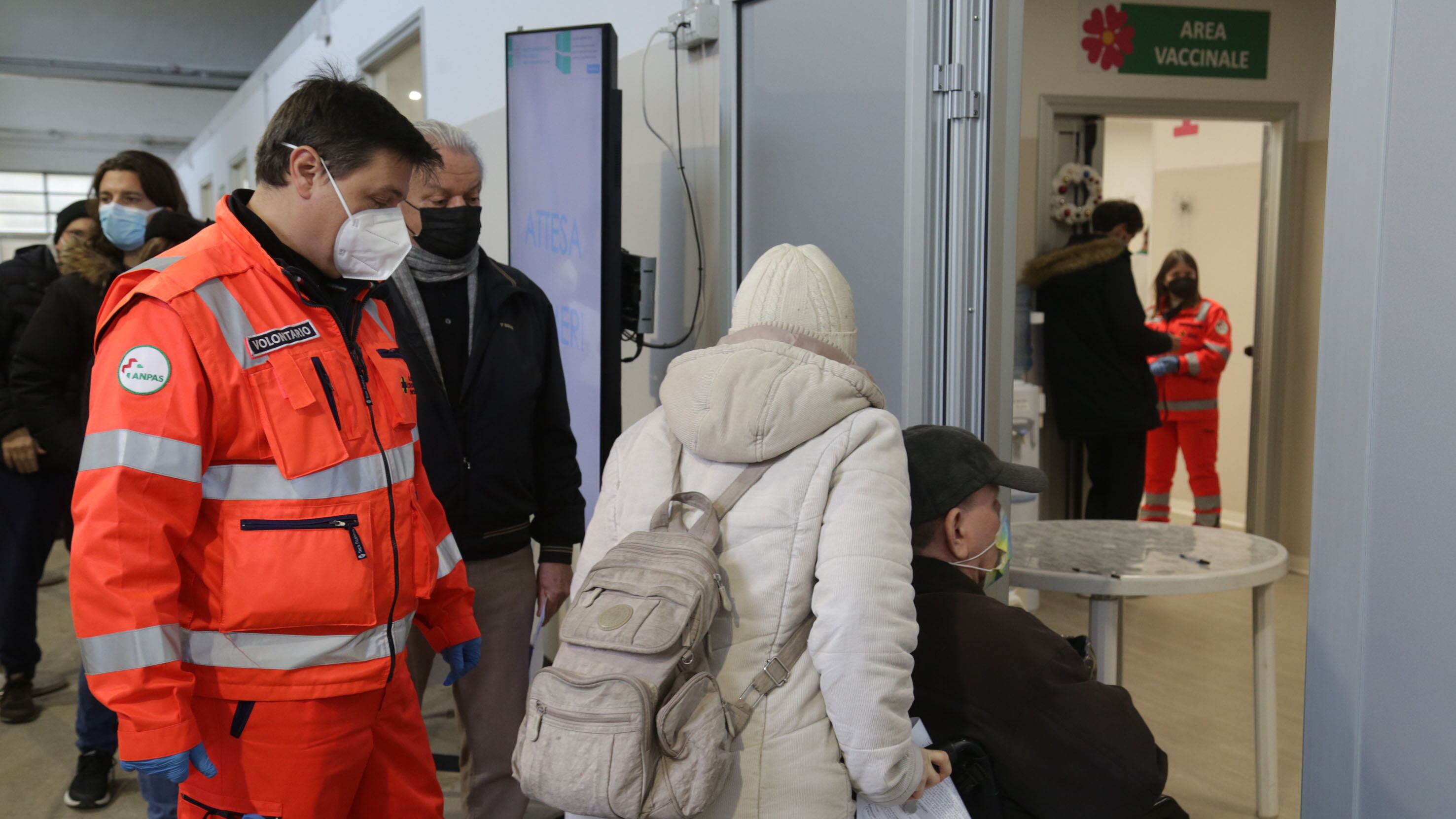 Casi decuplicati in un mese. La Cna: "Obbligo vaccinale"