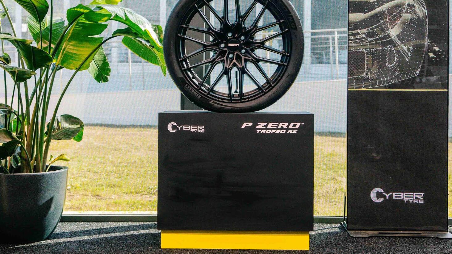 Pirelli Cyber Tyre fa il pieno di premi: tre riconoscimenti internazionali per la sicurezza “guidata dai dati”