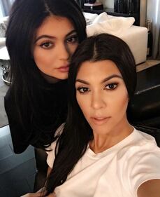 Kourtney Kardashian, un lato B da urlo 14