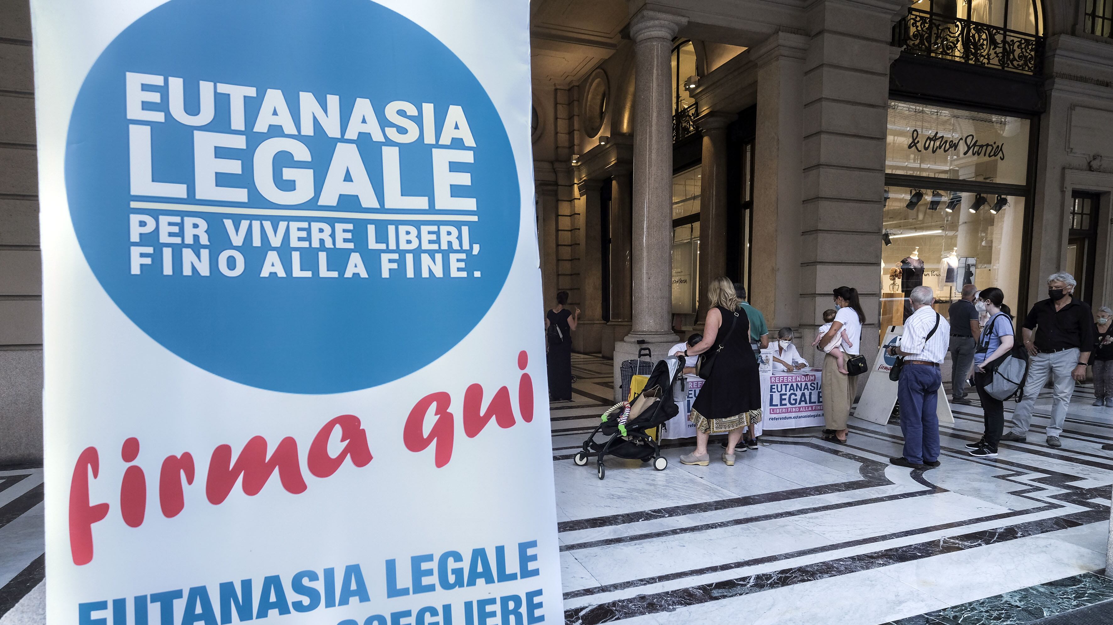 La Consulta boccia il referendum sull'eutanasia: "Non tutela la vita"