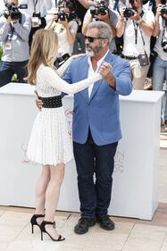 Cannes, Mel Gibson si concede un ballo sul red carpet 7