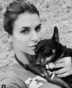 Elisabetta Canalis sexy in spiaggia 8