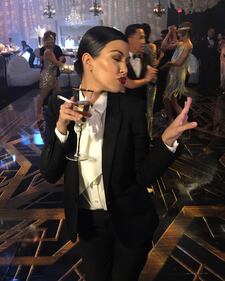 Kim Kardashian e sorelle festeggiano i 60 anni della mamma 5