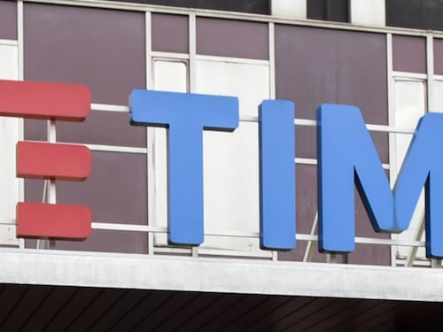Tim, annullato il maxi sequestro da 249 milioni sui servizi extra