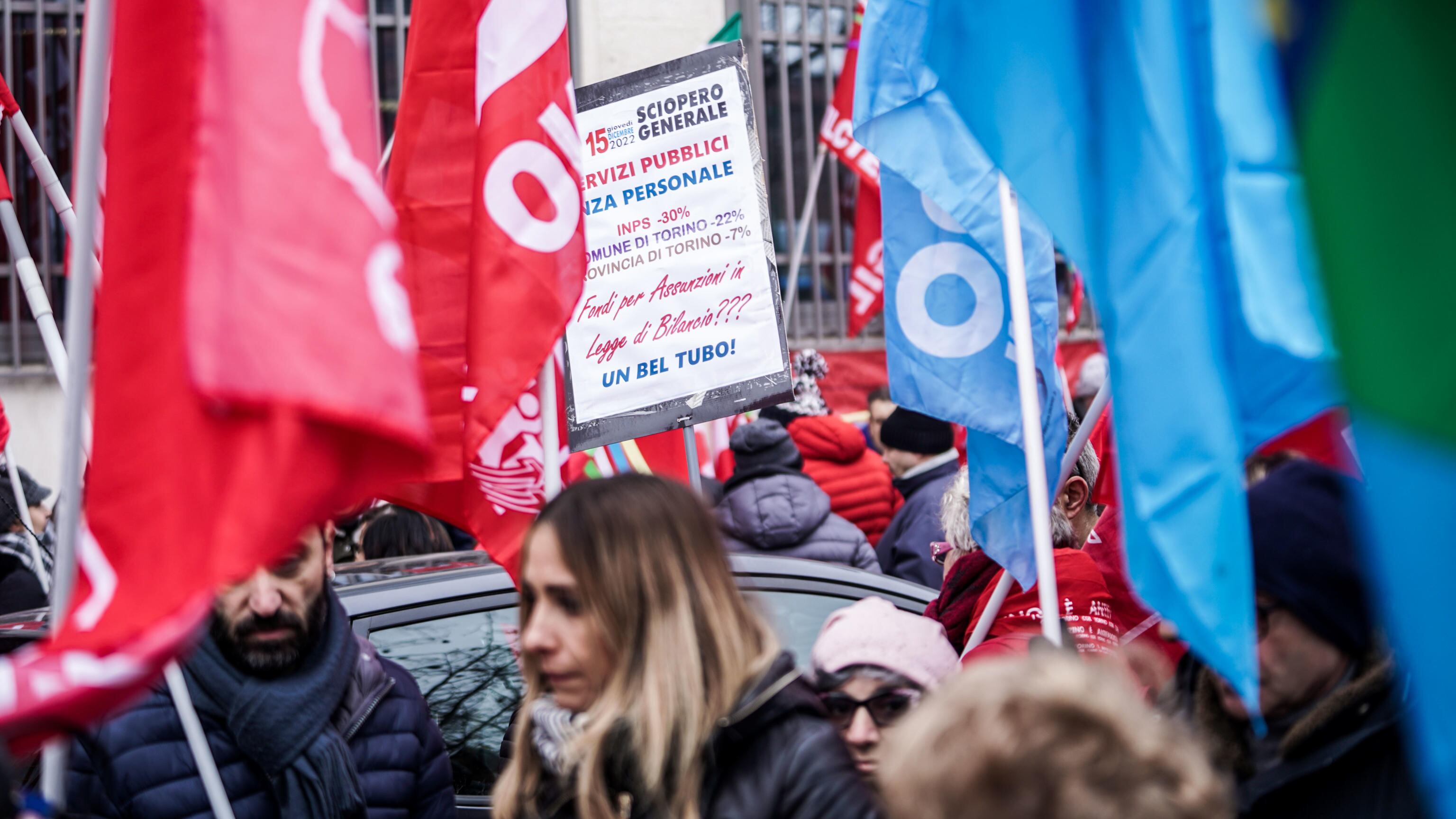La scelta del venerdì per creare maggiori disagi. In 24 ore, si brucia lo 0,5% del Pil