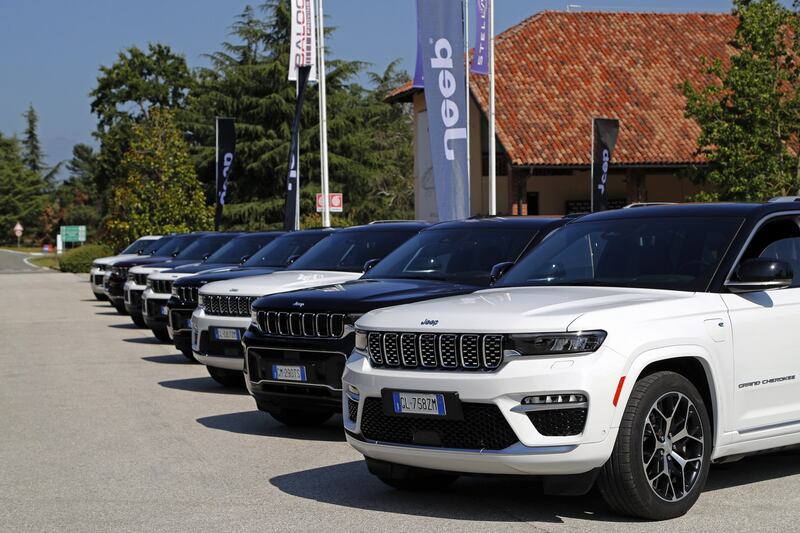 Jeep Grand Cherokee 4xe: guarda tutte le foto 2