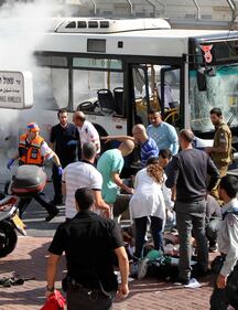 Tel Aviv, Hamas rivendica esplosione su un bus 1
