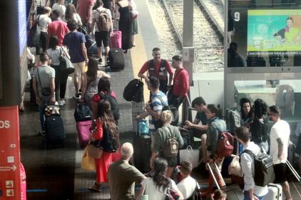 Grande affluenza alla  stazione centrale di Milano per il primo week-end di agosto  6