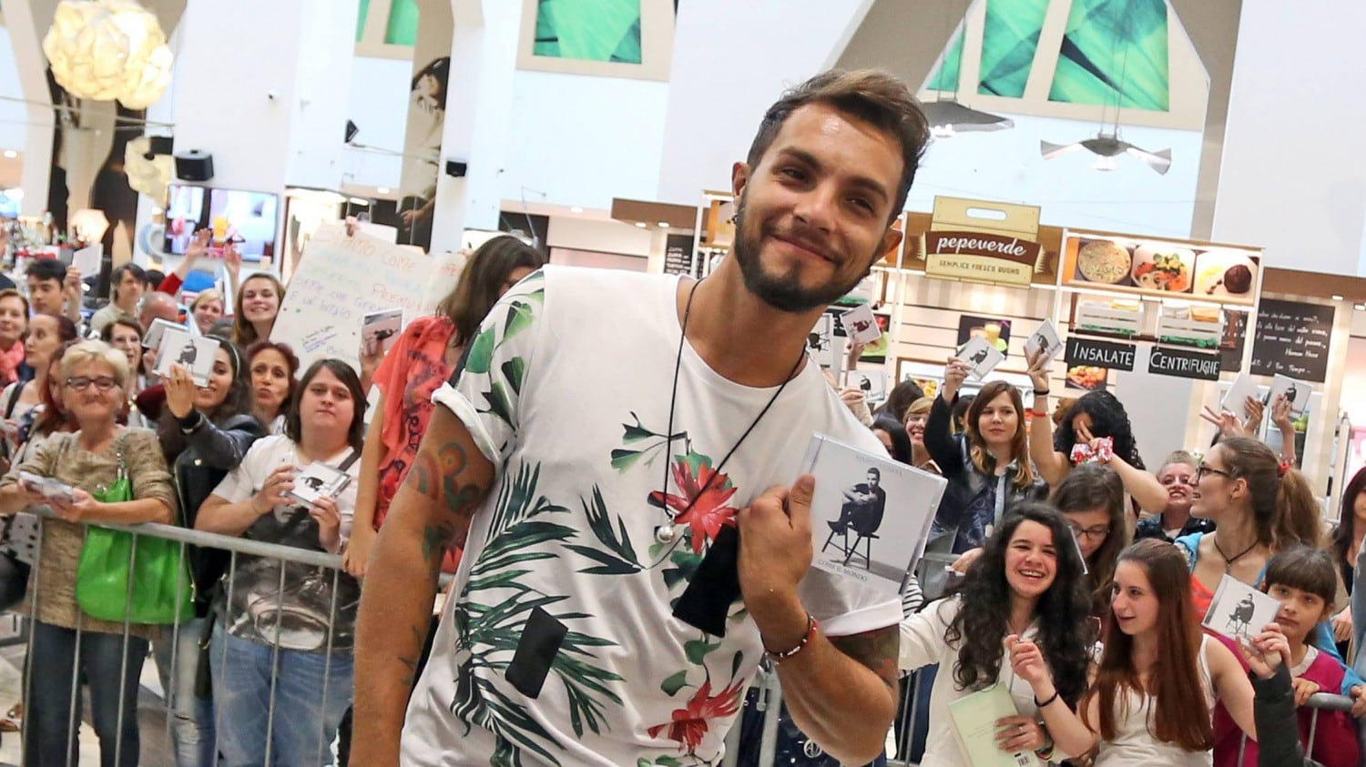 Marco Carta contro gli hater: "Grazie alla vostra cattiveria ho scoperto quanto sono forte"