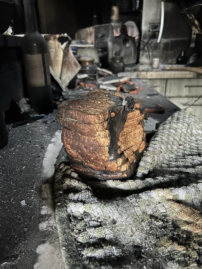 Una famiglia bruciata viva dai terroristi di Hamas nella sua casa a Kfar Aza 2