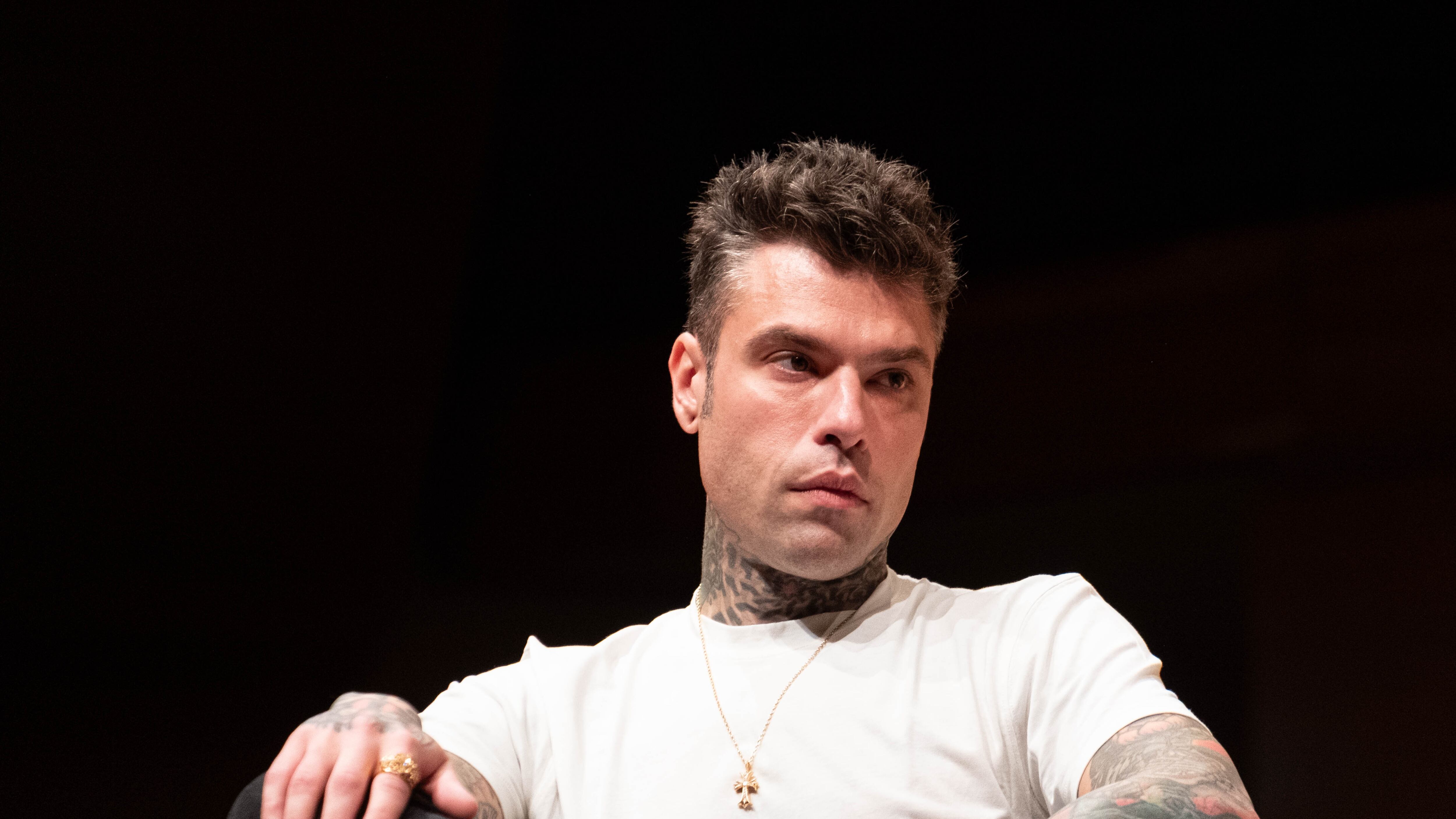 "Non c'ero". Ma Fedez finisce denunciato per il pestaggio a Iovino