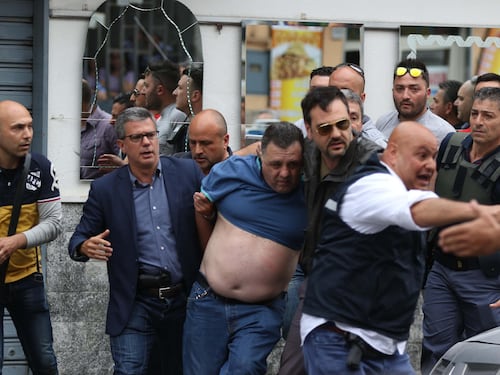 L'arresto dell'uomo che ha aperto il fuoco a Secondigliano